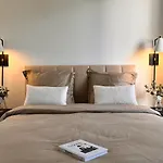 Luxury Appartment With Terrace And Side Sea View