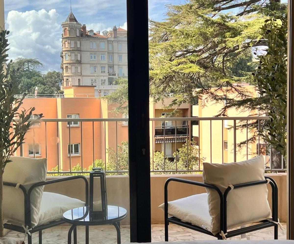 Appartement Luxury With Terrasse And Side Sea View Cannes