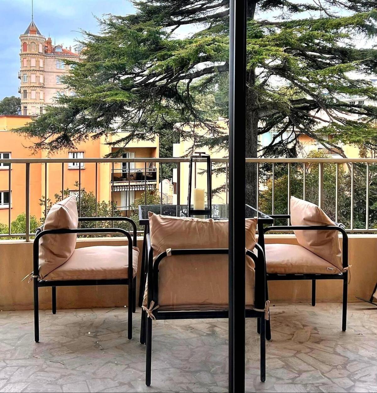 Luxury With Terrasse And Side Sea View *