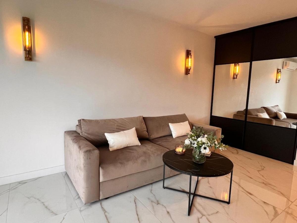 Luxury With Terrasse And Side Sea View * Cannes