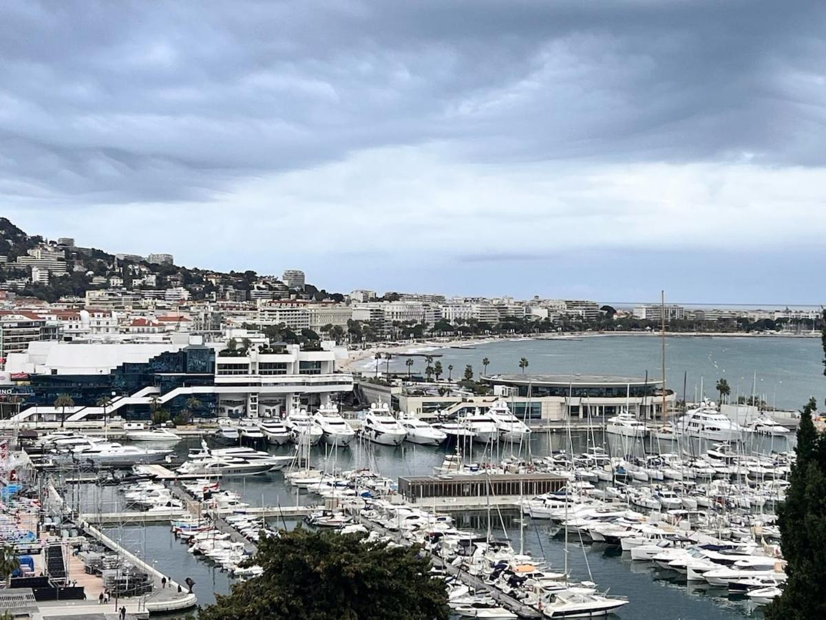 Luxury With Terrasse And Side Sea View Appartement