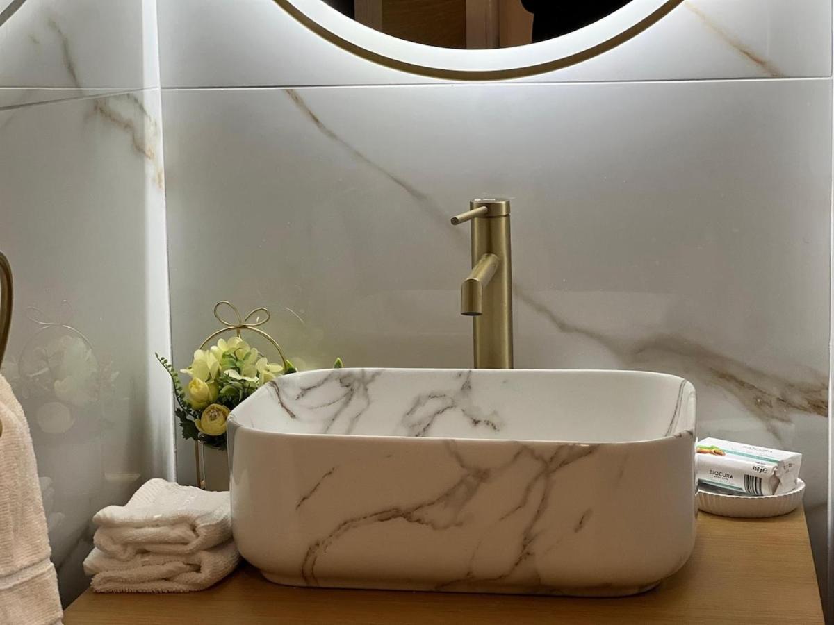 Luxury With Terrasse And Side Sea View Cannes